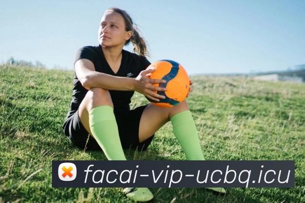 全球足球巨星排行榜揭晓谁将成为历史最佳球员的争议焦点